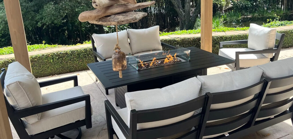 bold modern patio furniture